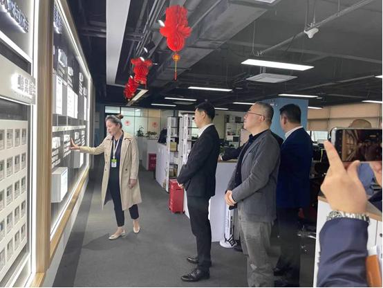 20220825183313_89370